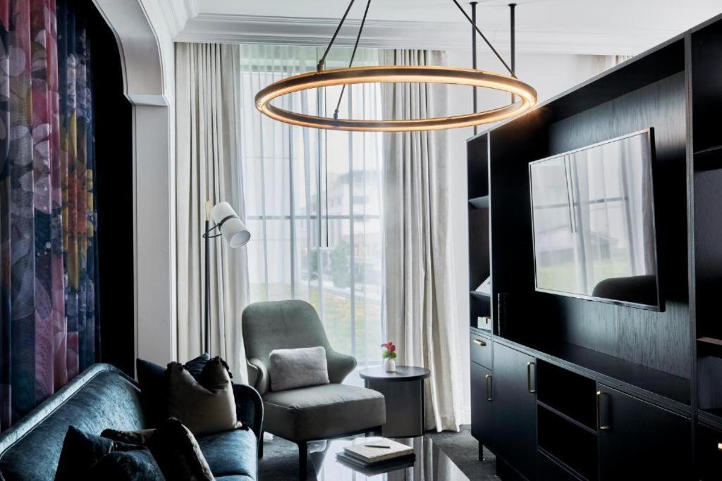 Daxton Hotel Birmingham, Curio Collection By Hilton Exterior photo